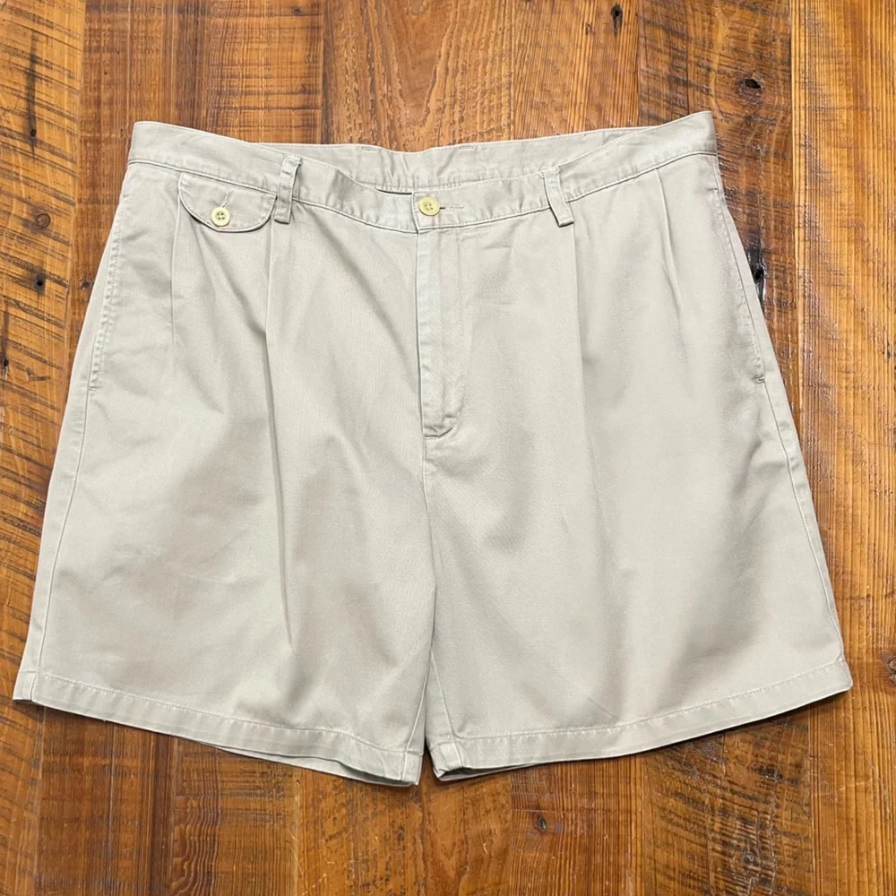 Men’s Nautica Pleated Front Khaki Shorts, Size 38 - Picture 1 of 12